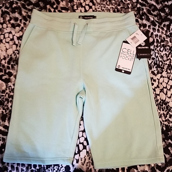 Mens Akademiks short - Picture 1 of 2